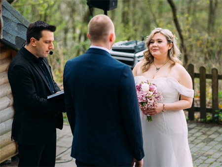 Zauberer als Trauredner auf einer Hochzeit in Essen